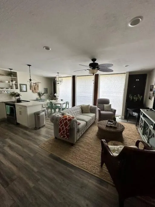 Valley Vibes And Beach Bliss Condo For Family Nomads Waianae